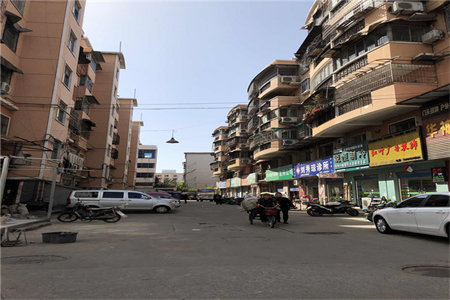 龙都祥云小区2室1厅1卫59万84m2带附房